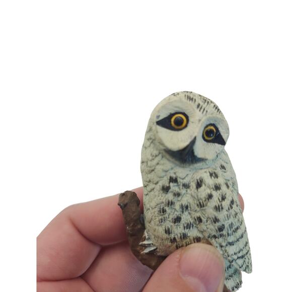 Set of 2 Realistic 3D Owl Magnet Hand Painted Resin Birds on Branch Fridge Decor - Picture 7 of 8